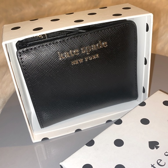 Kate ♠️ Bifold Wallet - Picture 9 of 9